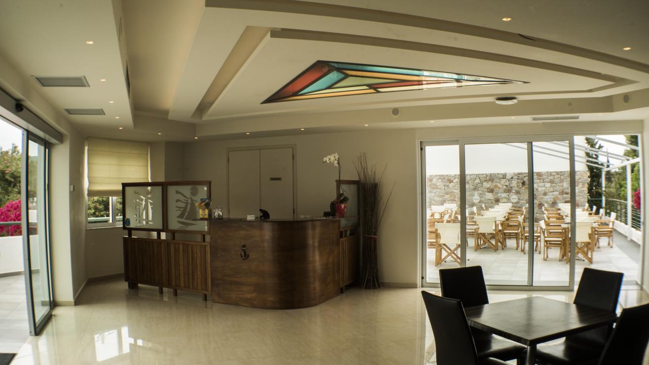 Junior Hotel 伊利亚 外观 照片
